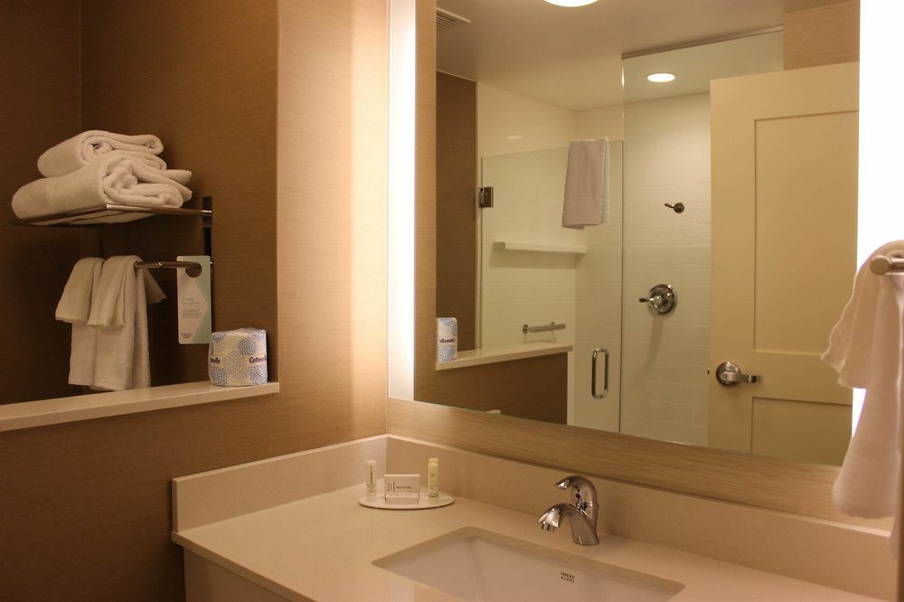 Fairfield Inn & Suites By Marriott Boston Marlborough/Apex Center Exterior photo